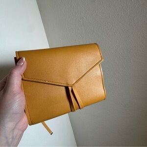 Glass Ladder & Co Tech organizer Tan Art Supply or‎ hair dresser tool organizer